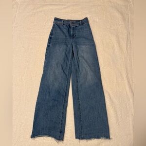 Wide Leg Jeans**